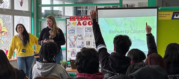 IMII acerca la ciencia detrás de la inmunidad y la alimentación a estudiantes de enseñanza media en Temuco y Santiago